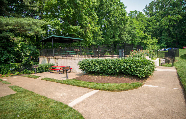 8600 Apartments Picnic Area