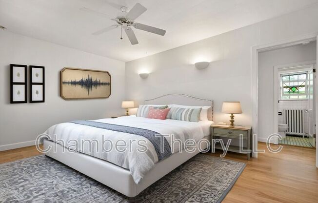 11 E ROSEMONT
