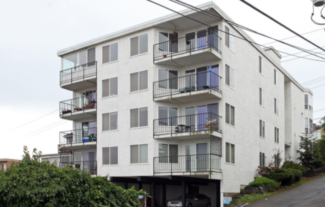 Highland View: Elevated Living Over Seattle’s Most Iconic Neighborhood