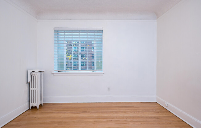 1 bed, 1 bath, 700 sqft, $1,629, Unit 202