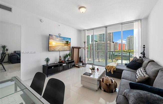 1 bed, 1 bath, $3,000, Unit # 1202 S
