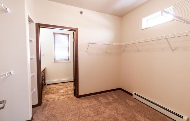 3 beds, 2 baths, 1,323 sqft, $1,725, Unit A202