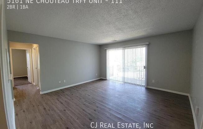 5161 NE CHOUTEAU TRFY
