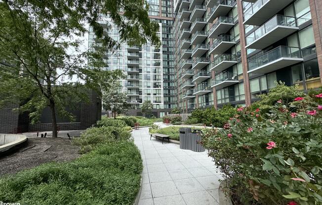 2 beds, 1 bath, $4,500, Unit 2308