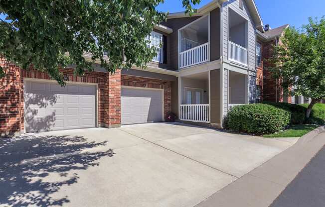 Outdoor at Wynnewood Farms Apartments, Overland Park, 66209