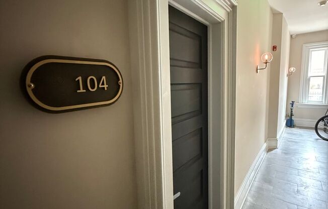 1 bed, 1 bath, 800 sqft, $1,500, Unit 104