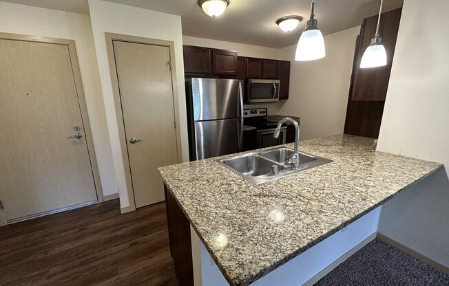 1 bed, 1 bath, 770 sqft, $1,455, Unit 4320-104
