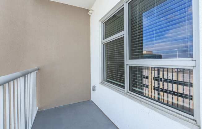 Hermitage_Apartments_Interior_12_Saint_Petersburg_FL