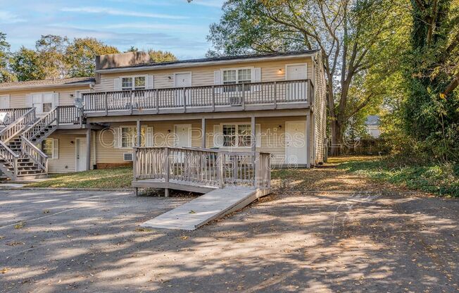 2611 HOLTON AVE