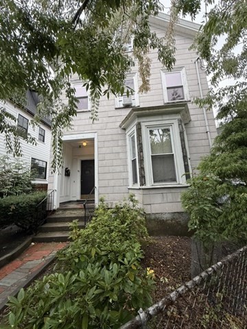 32 OAK ST