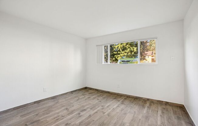 2 beds, 1 bath, 1,014 sqft, $2,135, Unit 98