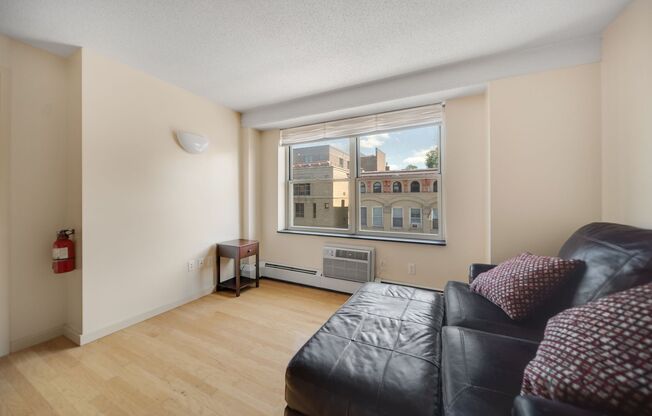 400 College Ave - The Heart of Collegetown