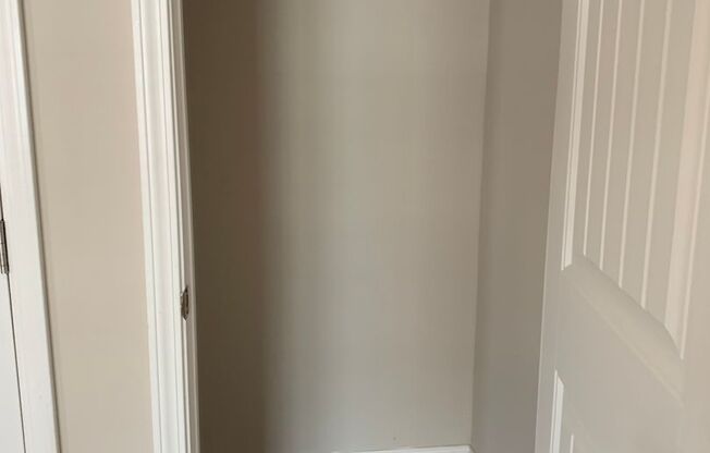 1 bed, 1 bath, 822 sqft, $775, Unit E10