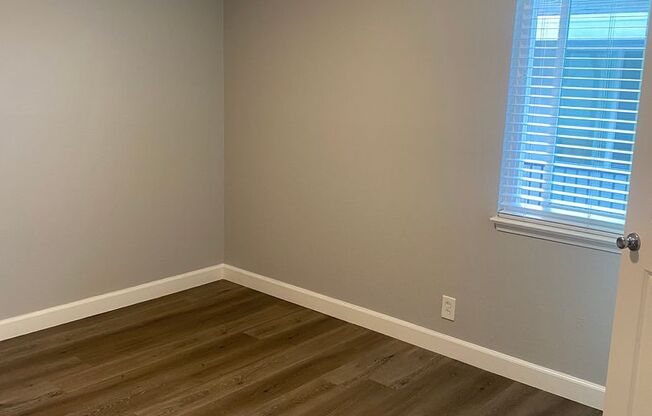 Across the street from SJSU! Updated 1 bedroom 1 bath apartment in gated community