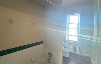 1 bed, 1 bath, $800, Unit 6