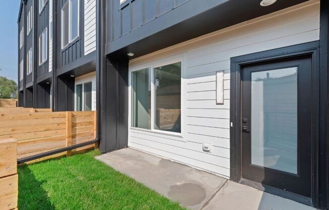 4925 W 10th Ave #105- JR