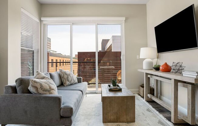 1 bed, 1 bath, 904 sqft, $1,299, Unit 503