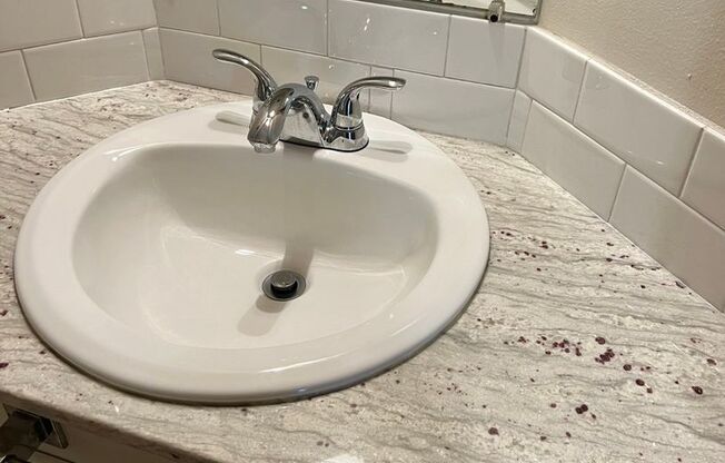 0740O - The Mariposa Apartments