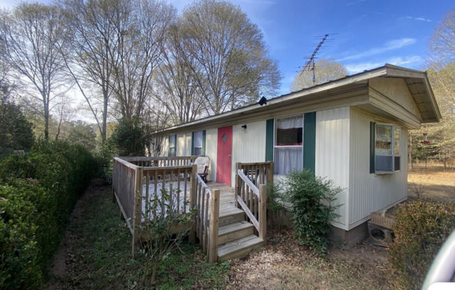 Affordable 2-Bedroom Home in Oconee County – Private Lot!