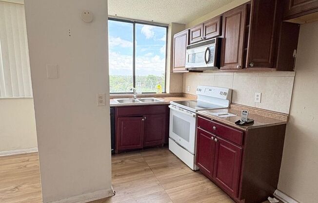 2 beds, 2 baths, $1,650, Unit APARTMENT 4609