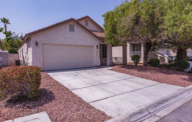 1 Story home located in Silverado Ranch