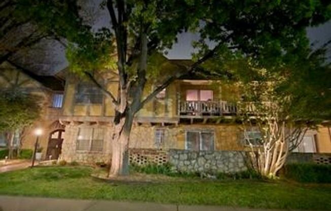 Charming 2 bedroom 2 bath furnished condo in desirable Brookside.