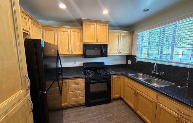 2 beds, 1 bath, 875 sqft, $2,585, Unit VV-312A