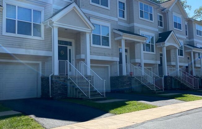 Teaberry Ridge Apartments *