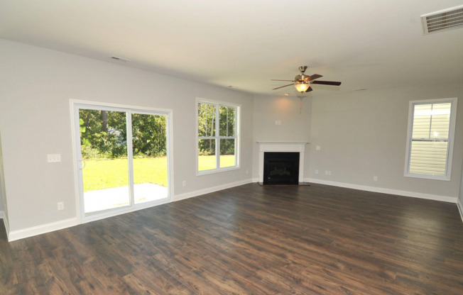 Beautiful 4 Bed Home on Masonboro Loop!