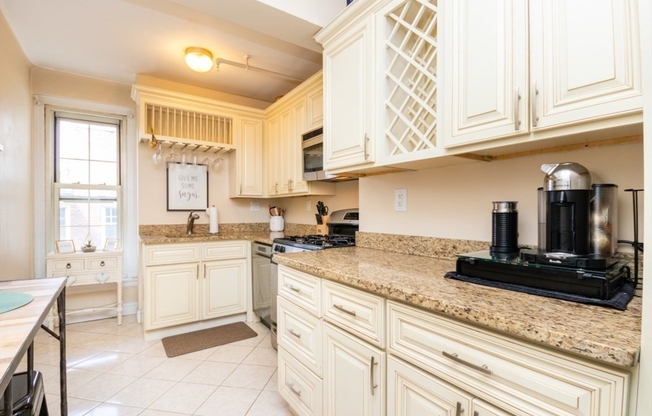 1 bed, 1 bath, 722 sqft, $2,600, Unit 603