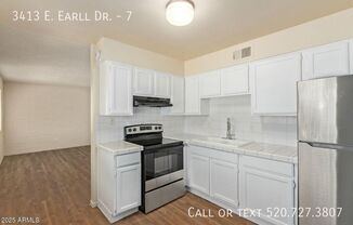 3413 E EARLL DR