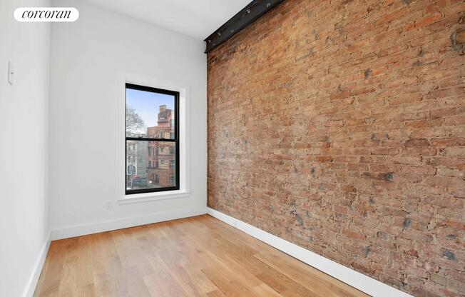 856 FULTON ST