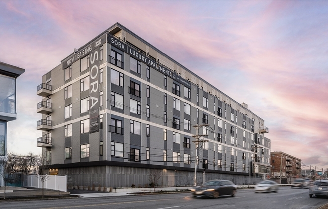 2 beds, 2 baths, 1,000 sqft, $3,120, Unit 614