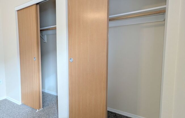 2 beds, 2 baths, 994 sqft, $1,475, Unit E101