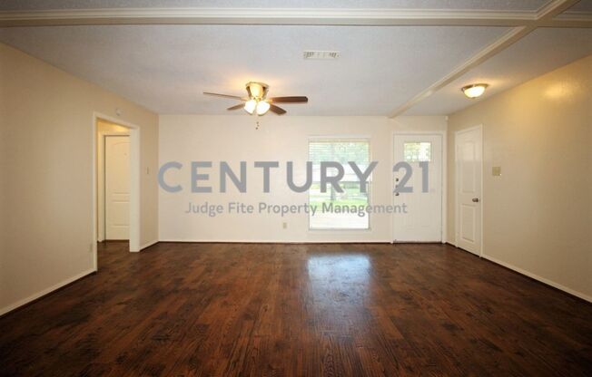 Stunning 3/2/2 in Arlington ISD For Rent!