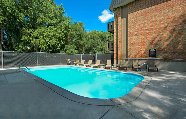 Welcome to Hyde Park Apartment Homes