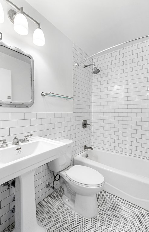 1 bed, 1 bath, $4,500, Unit 26H