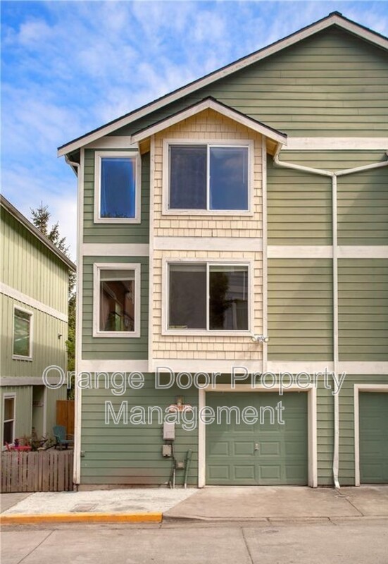 2414 SW HOLDEN ST