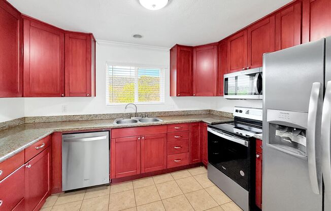 Great 3B/2BA Condo in El Cajon!