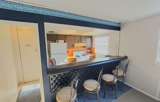 2 beds, 1 bath, $1,395, Unit UNIT N7