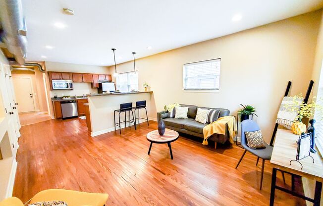 1 bed, 1 bath, 650 sqft, $1,295, Unit DNS - 617 - Unit 102 A817