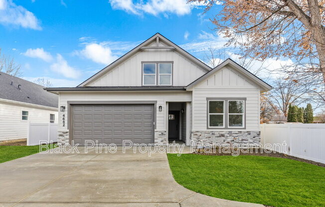 4642 N MAPLE GRV RD