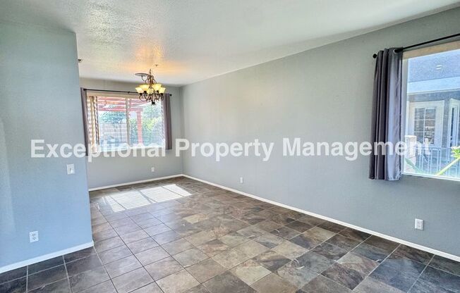 Ready to move in 3 bed 3 bath home