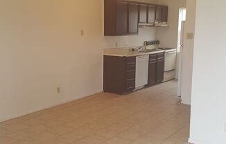 2 beds, 1 bath, 650 sqft, $695