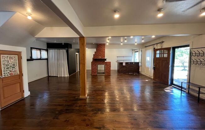 3 beds, 2 baths, $2,200