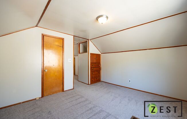 3 beds, 1 bath, $1,150