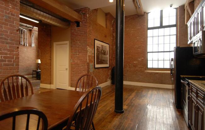 apartment for rent, Johnston, Cranston, Providence, 1 bedroom, 2 bedroom, 3 bedroom, luxury apartment, pet friendly, open floorplan, hardwood floors, oversized windows