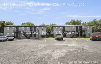 1702 Mineral Wells Hwy