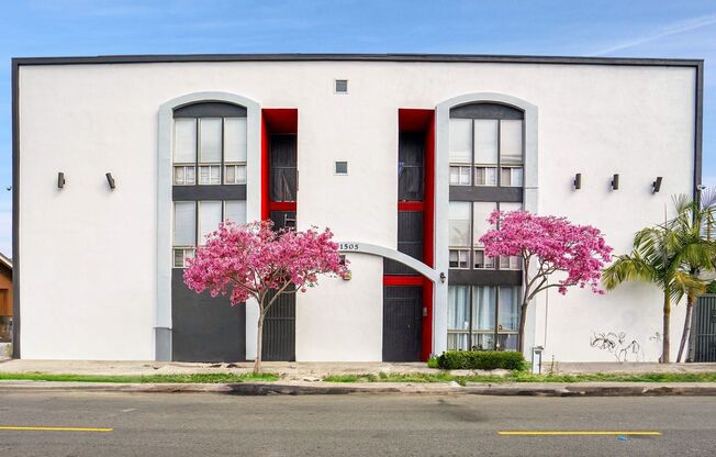 2 beds, 1.5 baths, 805 sqft, $2,195, Unit 15