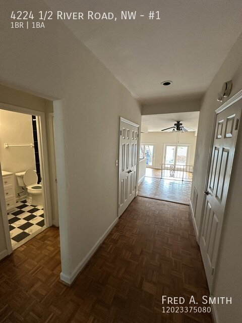 4224 1/2 RIV RD